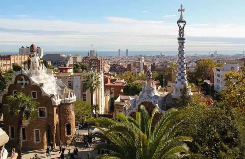 Czy jest bezpiecznie w Barcelonie? Oto co musisz wiedzieć o zagrożeniach