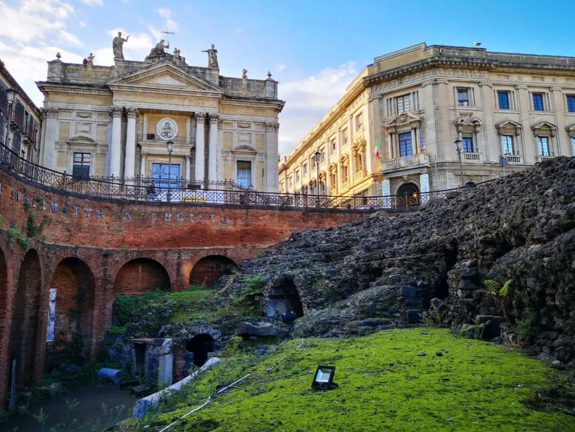 Katania czy jest bezpiecznie? Odkryj, co musisz wiedzieć przed wyjazdem