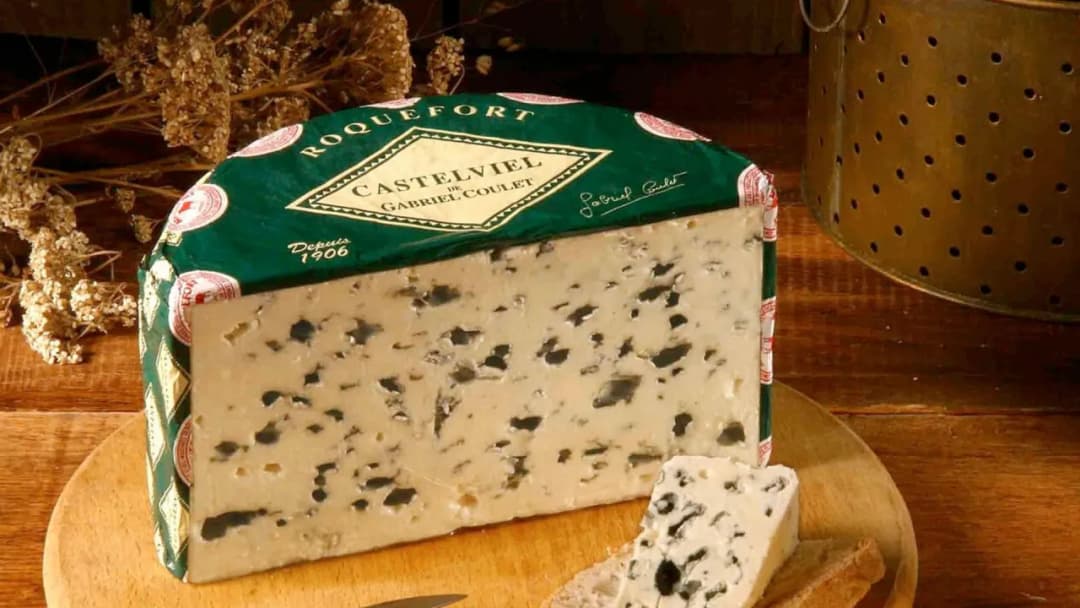 Najpopularniejsze sery francuskie – poznaj ich wyjątkowe smaki i historie