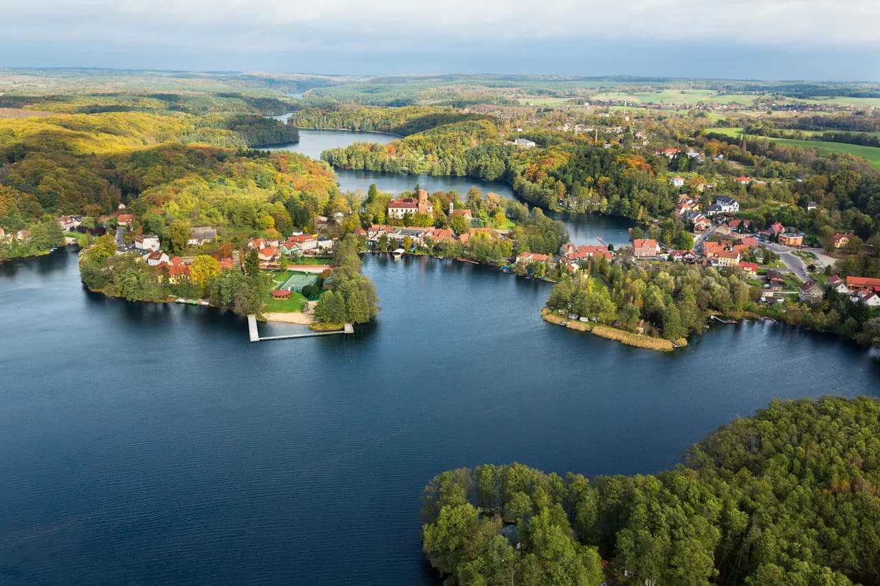 Najlepsze atrakcje jeziora łagowskiego, które Cię zachwycą