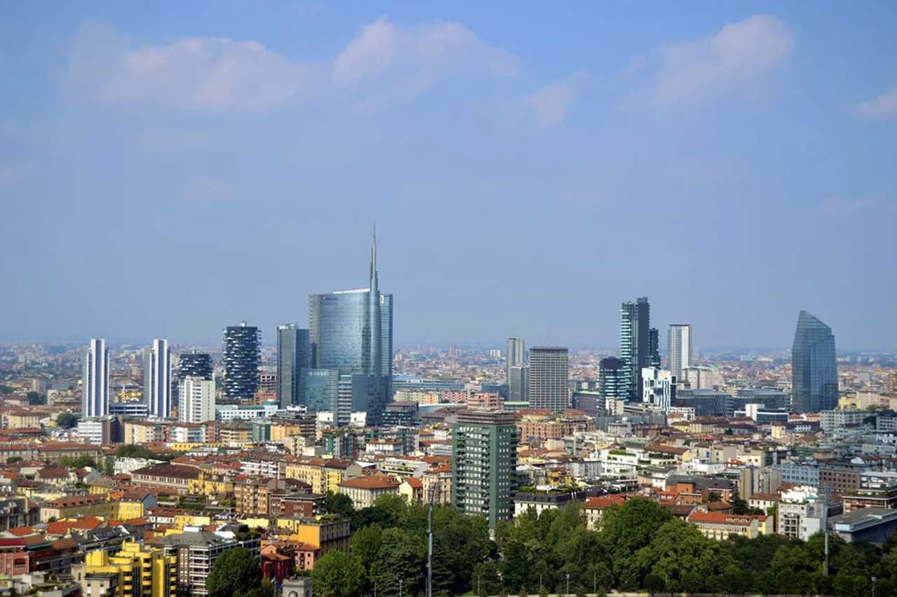 Czy w Mediolanie jest bezpiecznie? Poznaj zagrożenia i bezpieczne dzielnice