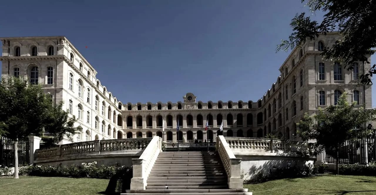 Czy w Marsylii jest bezpiecznie? Oto, co musisz wiedzieć przed wyjazdem