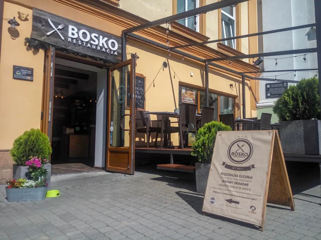 Przemyśl gdzie zjeść - najlepsze restauracje i ukryte perełki