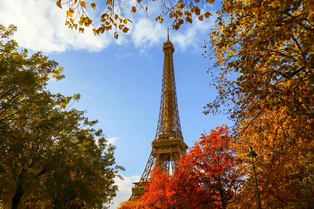 Dlaczego Paryż jest taki mały? Odkryj tajemnice jego powierzchni