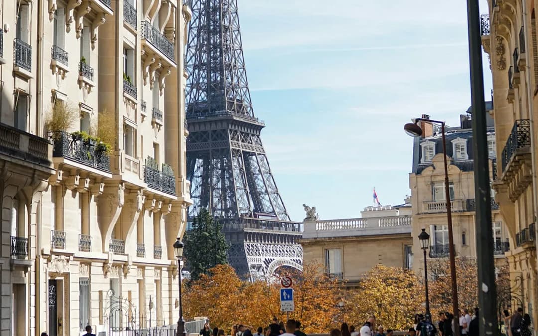 Która godzina w Paryżu – poznaj aktualny czas i uniknij spóźnienia