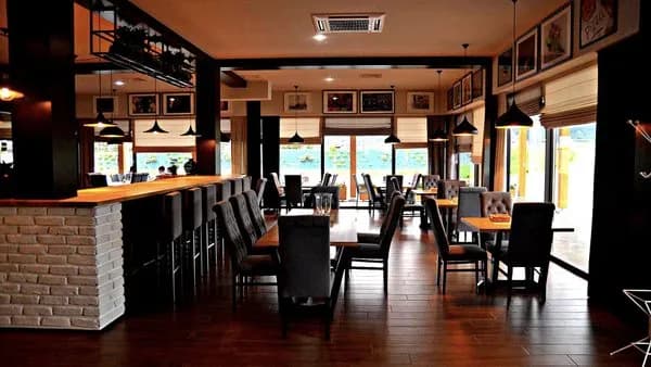 Gdzie zjeść w Starym Sączu? Odkryj najlepsze miejsca na posiłek